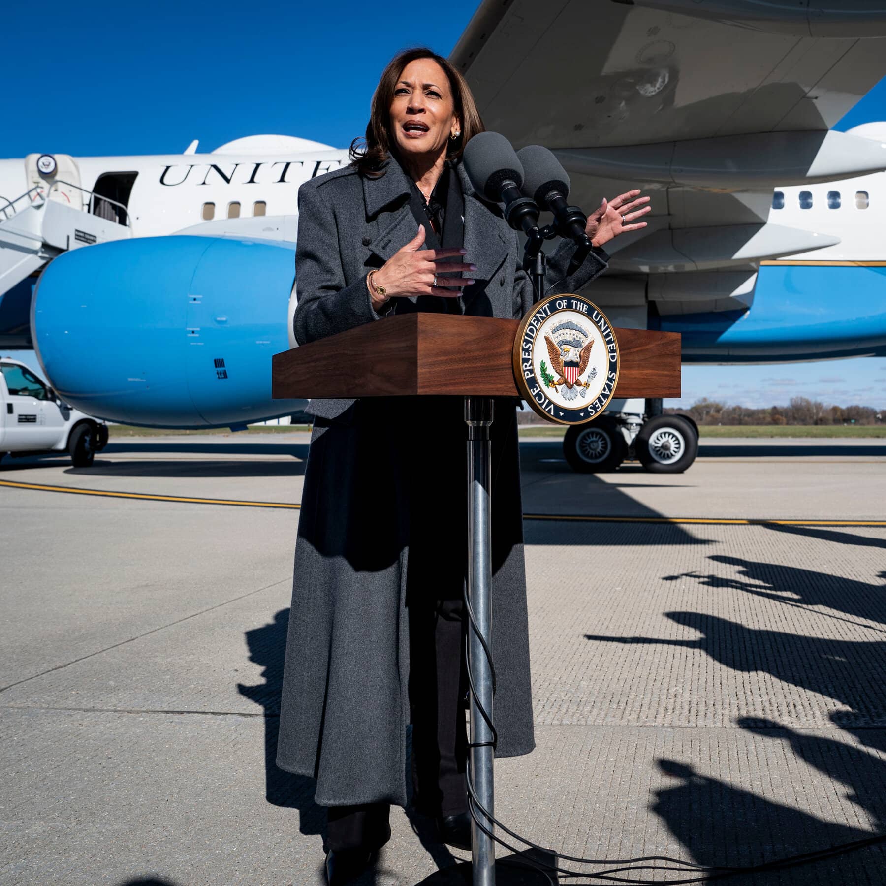 Harris and Trump Rally in Milwaukee as They Make Final Wisconsin Push