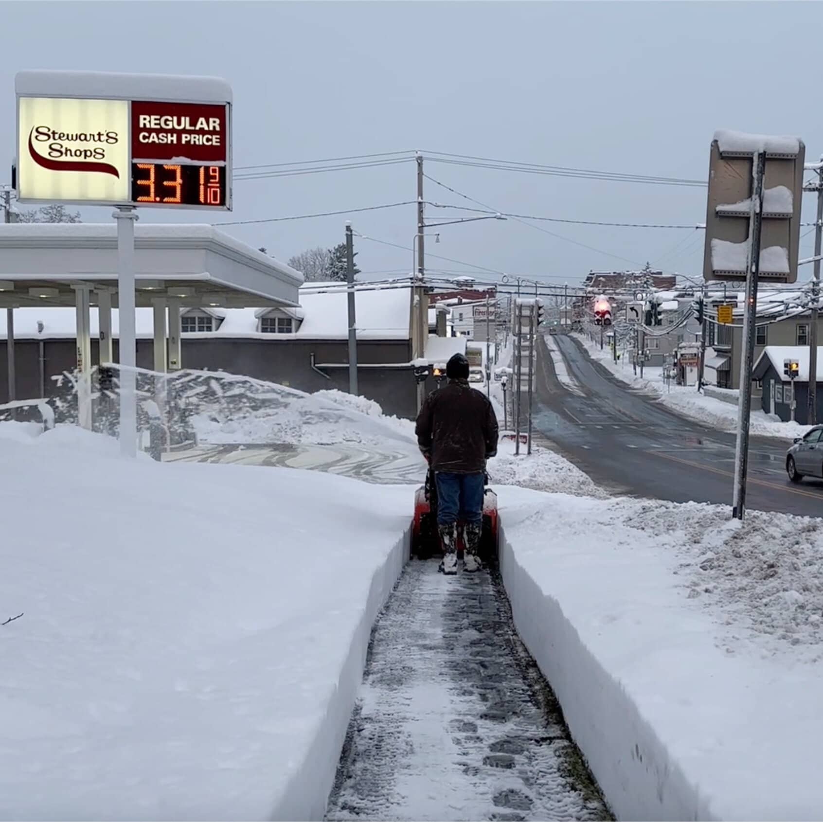 Great Lakes Storm Dumps 2 Feet of Snow on Northeast and Midwest, With More to Come