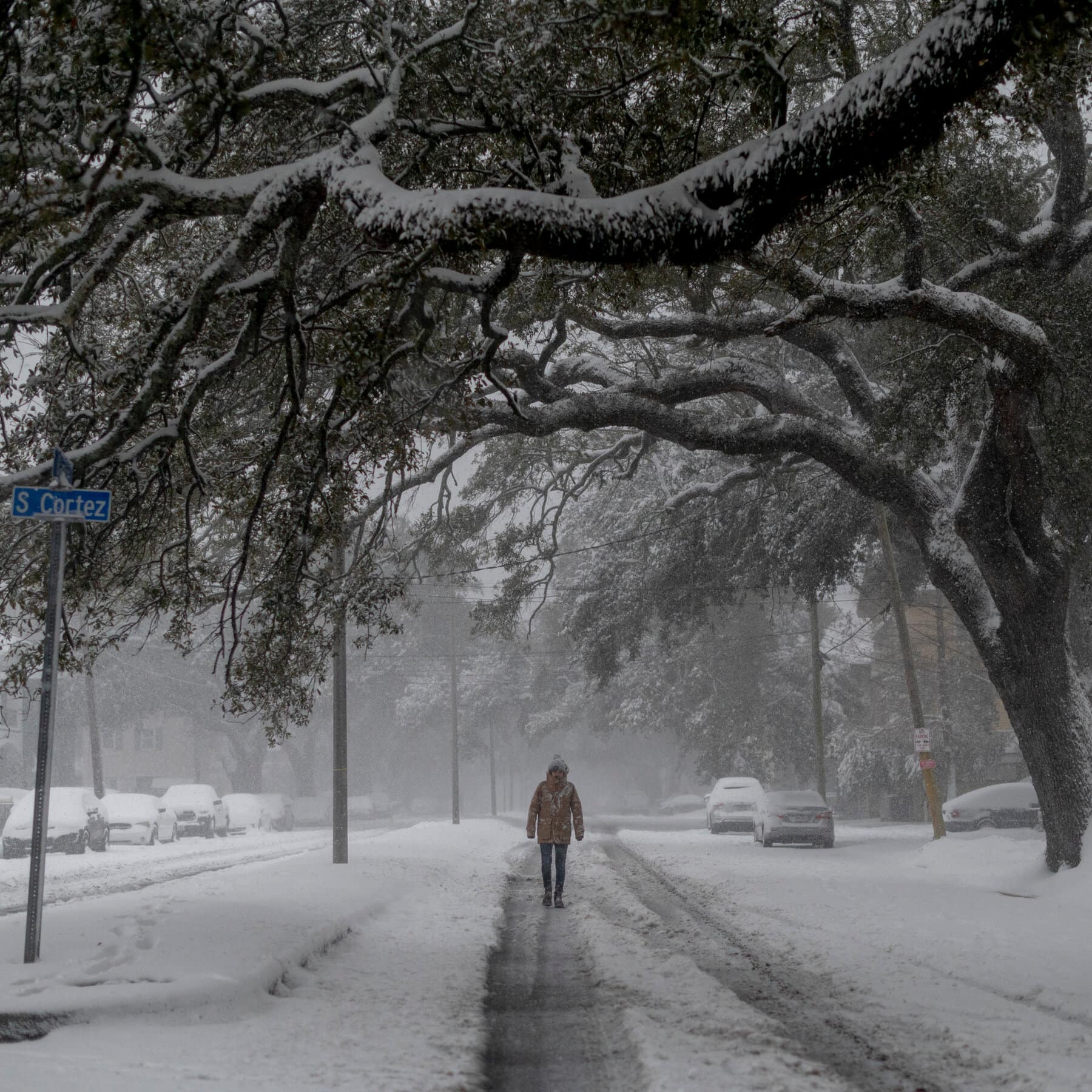 Louisiana Shuts 100-Mile Stretch of I-10 as Rare Snowstorm Hits Gulf Coast